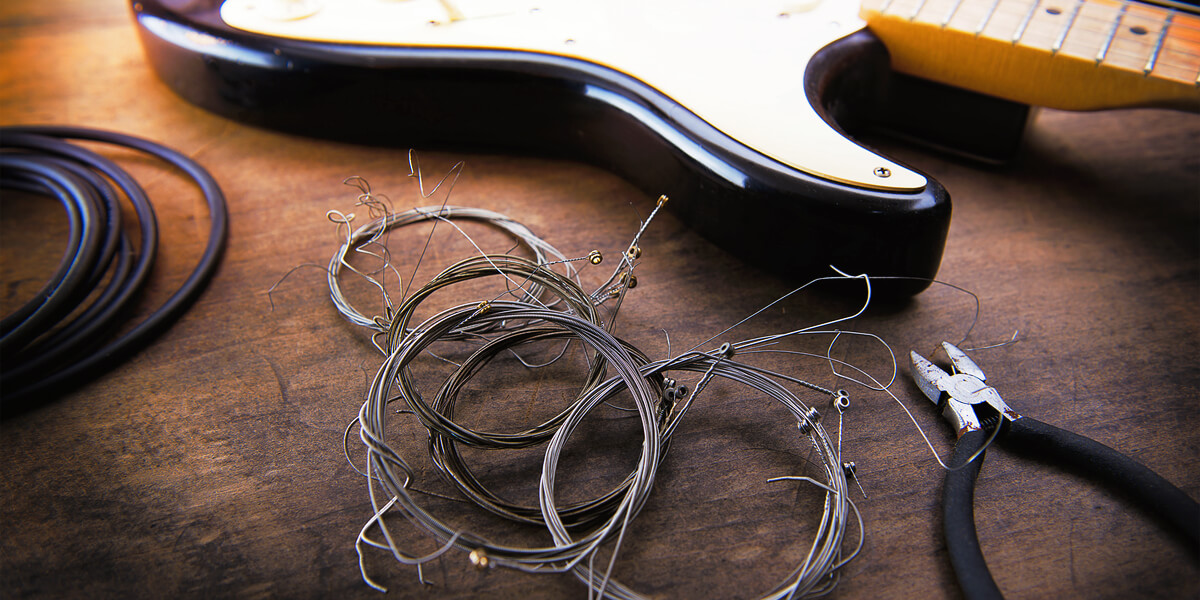 electric guitar maintenance