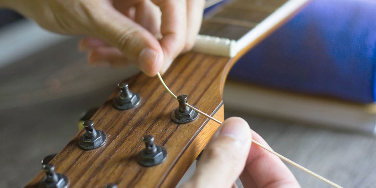 coated vs uncoated guitar strings