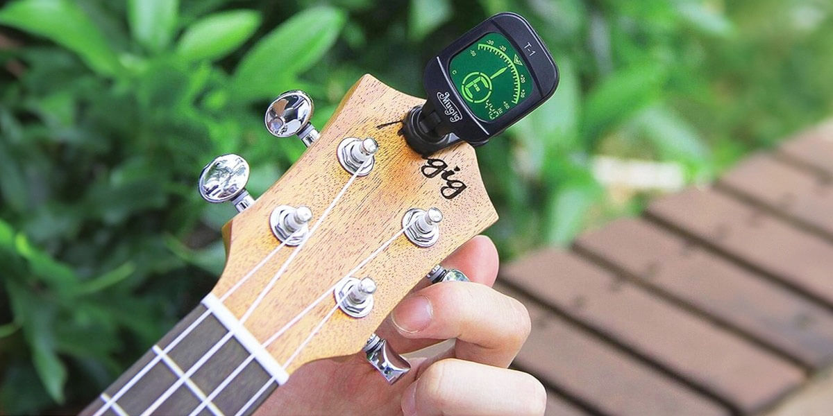 how to tune a ukulele with a guitar tuner