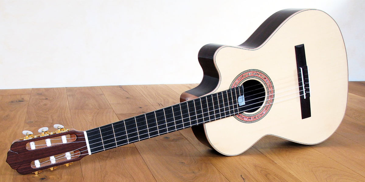 nylon vs steel strings for classical guitars